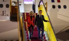 Ditampar sang Istri di Pesawat, Presiden Prancis Emmanuel Macron: Itu Gestur Akrab