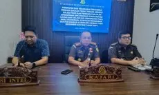 Rugikan Negara Rp2,6 Miliar, Kejari Kabupaten Cirebon Tahan Tujuh Orang Tersangka.