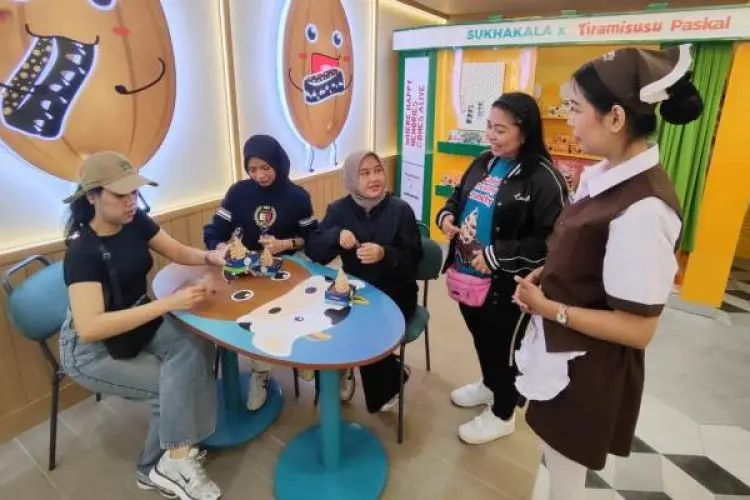 Gerai Tiramisusu by Chocomory di Paskal Hyper Square Resmi Layani Pelanggan