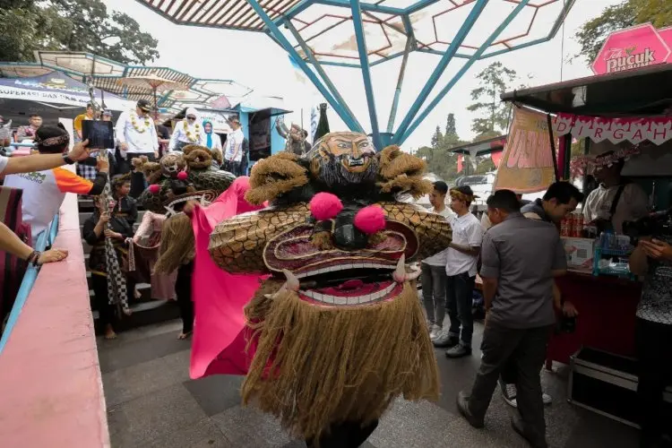 Milad ke-8, Teras Cihampelas Gelar Festival Tradisi Sunda