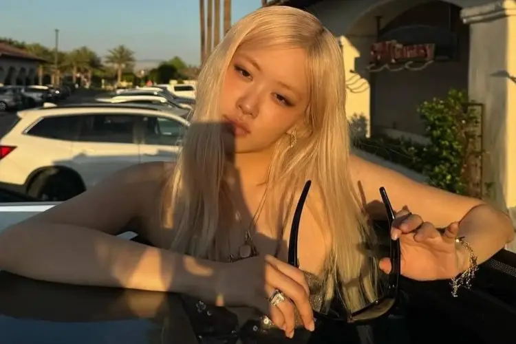 Rose BLACKPINK Dikritik Karena Dinilai Lebih Memilih Budaya dan Standar Kecantikan Barat