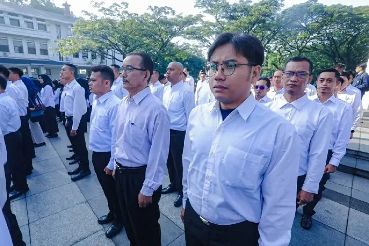 532 PPPK dan 43 CPNS Formasi 2024 Resmi Dilantik Wali Kota Bandung