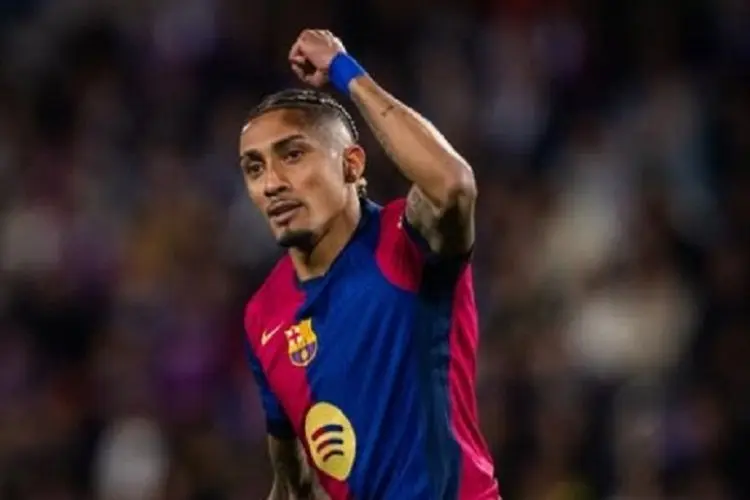 Raphinha Perpanjang Bakal Kontrak di Barcelona: Performa Gemilang Winger Brasil Jadi Salah Satu Kunci Sukses Blaugrana Musim Ini