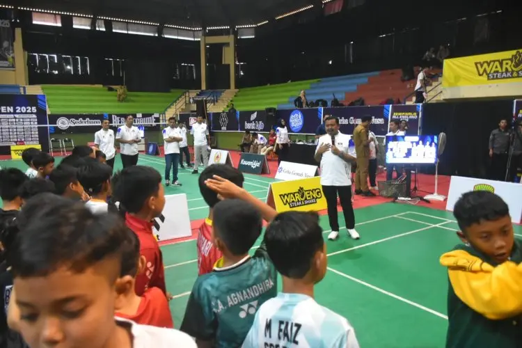 Turnamen Bupati Sumedang Open 2025 Resmi Dibuka, 450 Peserta Ramaikan GOR Tadjimalela