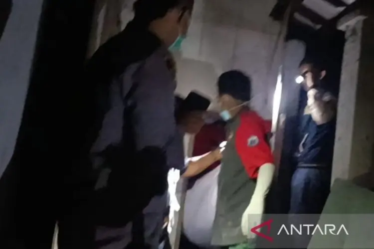 Kerangka Mayat di Bangunan Kosong Bikin Geger Warga Cianjur