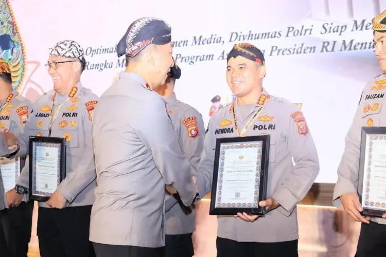 2 Prestasi Diraih Bid Humas Polda Jabar Saat Rakernis 2025