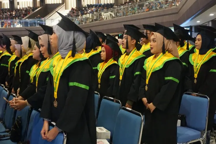 Unjani Wisuda 1.561 Mahasiswa, ini Sejumlah Lulusan Terbaik dengan IPK 4,00