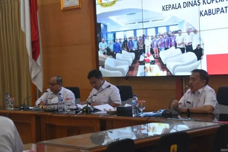 Pemkab Cirebon Targetkan Seluruh Desa Miliki Koperasi Merah Putih.
