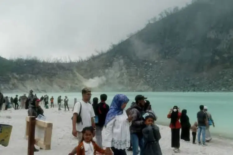 Warganet Keluhkan Mahalnya Tiket Masuk ke Objek Wisata Kawah Putih di Bandung Selatan