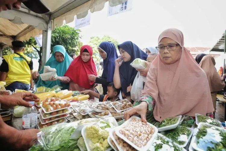 Bazar Murah, Sayur Mulai Serba Rp 5.000 Hingga Tukar LPG