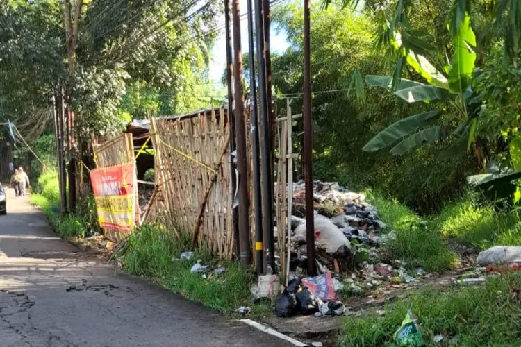  Pemkab Bandung Barat Akhirnya Angkut 20 Ton Sampah Liar di Tanjakan Endog