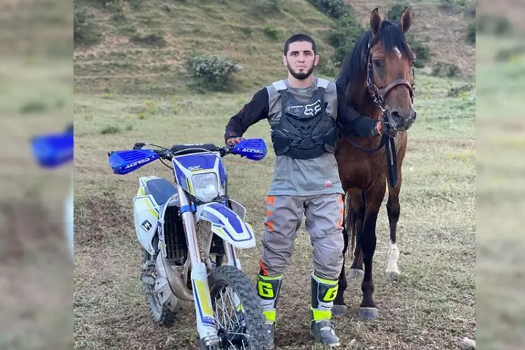 Hobi Ekstrem Islam Makhachev Bikin Khabib Nurmagomedov Tepuk Jidat