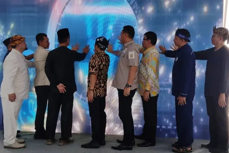 Wabup Bogor Jaro Ade Meresmikan Desa Digital di Situsari Cileungsi