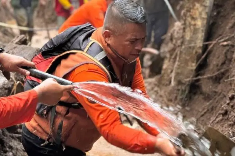 Kisah Suheri, Pahlawan Bencana dari Bandung Barat yang Mengabdi Tanpa Mengenal Waktu