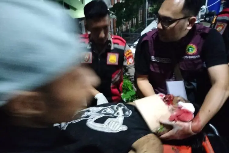 Bobotoh Asal KBB Kritis Usai Terjatuh dari Flyover saat Konvoi Persib Juara