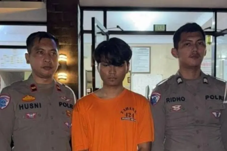 Pakai Baju Oranye, Begini Tampang Pengemudi BMW yang Tabrak Mahasiswa FH UGM hingga Tewas di Sleman