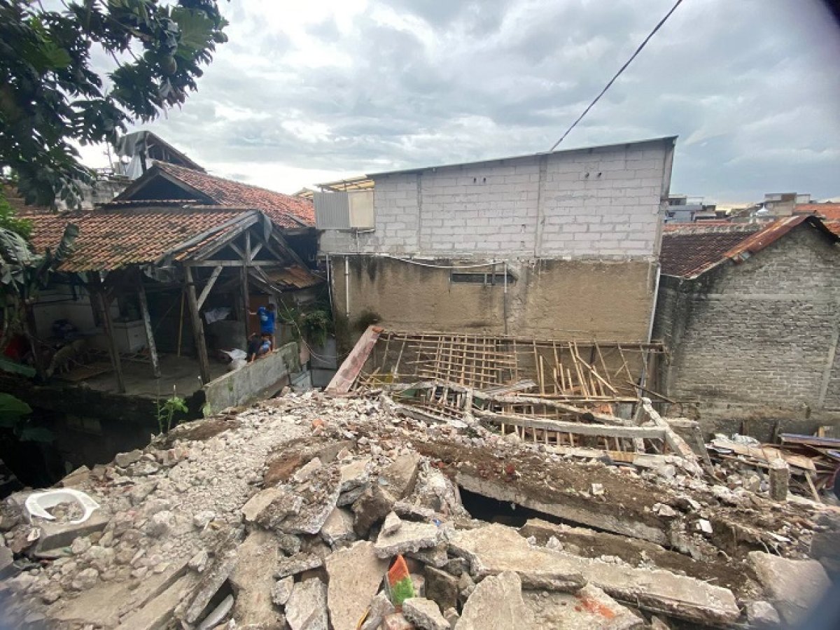 Penertiban Bangunan Liar di Bundaran Kecubung dan Tudung Saji Langkah Pemerintah Kobar Atasi Ketidakaturan