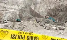 Tim Gabungan Evakuasi 19 Korban Tewas Longsor Gunung Kuda Cirebon