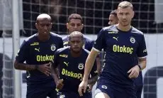Tikam Jose Mourinho dari Belakang, Dua Bintang Ini Menolak Main di Laga Terakhir Fenerbahce, Takut Diamuk?