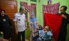 Wali Kota Dampingi Perekaman KTP-el Mulyaman Lewat Program Jempol Bahagia
