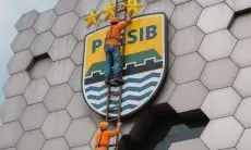 Persebaya Incar Saddil, Persib Bisa Dapat Ernando Ari?