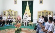 Dedi Mulyadi Beri Bantuan Dana Pendidikan dan Laptop untuk 22 Calon Mahasiswa Berprestasi ITB