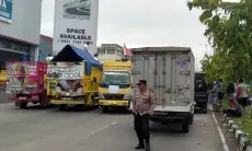 Tolak Penerapan UU ODOL, Ratusan Truk Blokade Akses ke Gerbang Tol Soroja Soreang