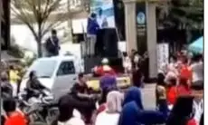 Dinilai Tak Transparan, Warga Desa Waluya Protes Hasil SPMB SMAN 3 Cikarang Utara