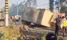 Kronologi Commuter Line Tabrak Truk di Perlintasan Kota Tangerang hingga Tiga Orang Terluka