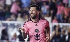 Andai Lionel Messi Gabung Al Ahli, Ryadh Mahrez Yakin Banyak yang Segan Main Kasar