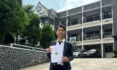 Gelandang Muda Persib Bandung Ini Raih Gelar Sarjana Pendidikan