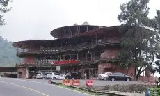 Pemkab Bogor Ancam Bongkar Resto Liwet Asep Stroberi Puncak, Ada Apa?