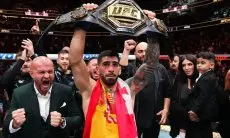 Ilia Topuria Juara Baru UFC Kelas Ringan, Pukul KO Charles Oliveira di Ronde Pertama