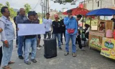 Warga Perum ASI Citapen Gelar Aksi Unjuk Rasa sebagai Bentuk Protes Lantaran Perbaikan Jalan Rusak Tak Kunjung Terealisasi 