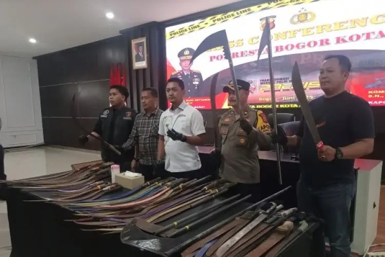 Sita Ratusan Sajam, Satreskrim Polresta Bogor Kota Amankan Puluhan Pelaku Tawuran, Pengancaman dan Premanisme