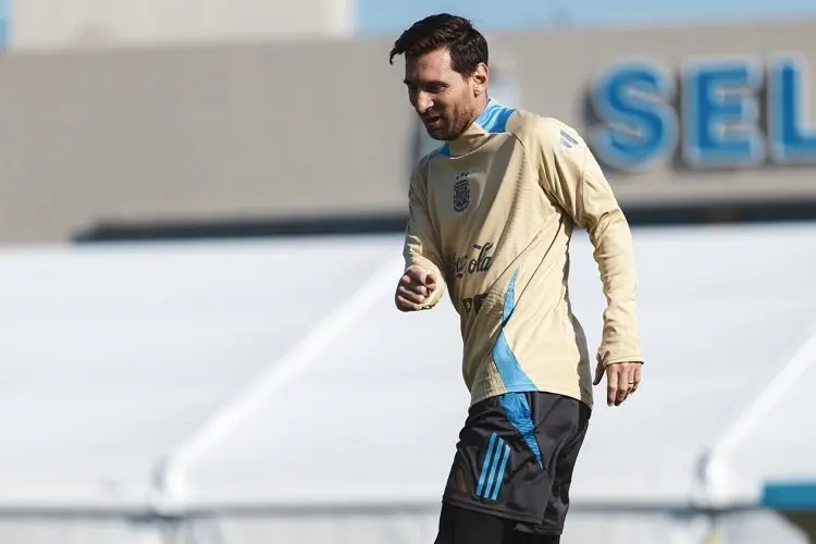 Fix! Lionel Messi Jadi Starter dalam Laga Argentina vs Kolombia