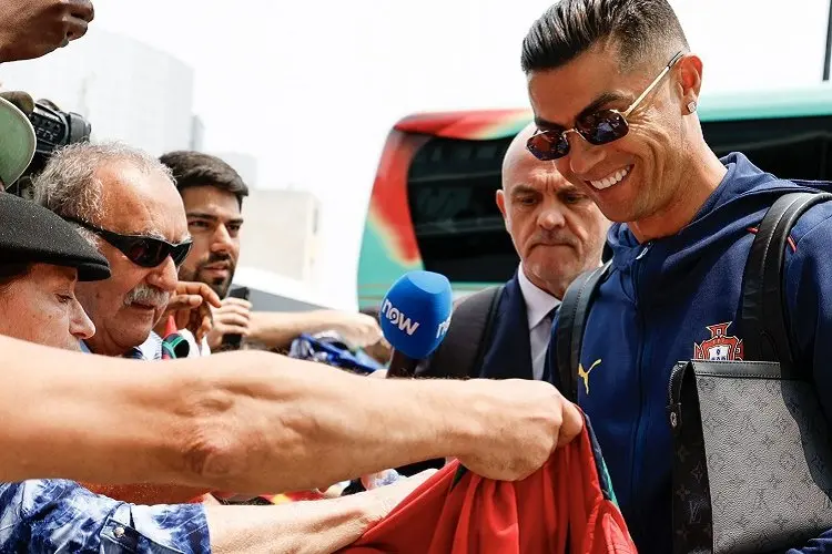 Jelang Jerman vs Portugal, Aksi Cristiano Ronaldo Menyentuh Perasaan Fans Jerman, Tapi....?