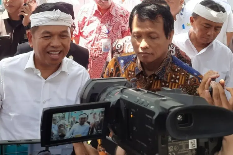 Jam Masuk Sekolah Lebih Cepat, Dedi Mulyadi Minta Guru Tak Lagi Beri PR ke Siswa