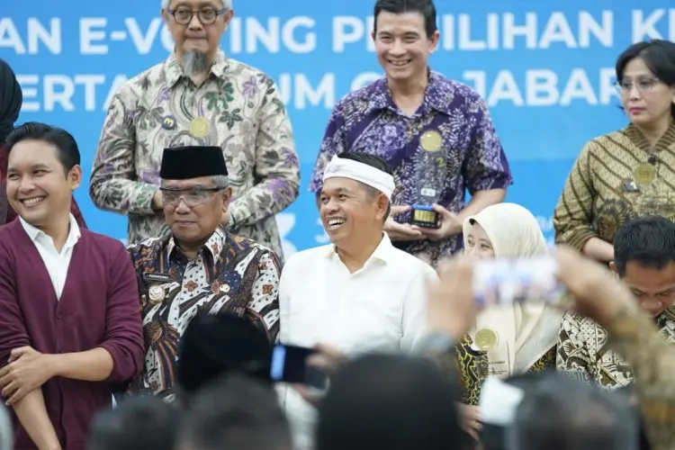 Perkuat Talenta Digital, KDM Resmi Luncurkan Jabar Istimewa Digital Academy 2025