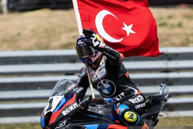 Betulkah Raja Jalanan Turki Toprak Razagotlu Balapan MotoGP Musim Depan? Bos Pramac Kasih Kisi-kisi....