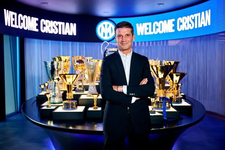 Resmi! Ini Dia Sosok Pelatih Baru Inter Milan, Cristian Chivu