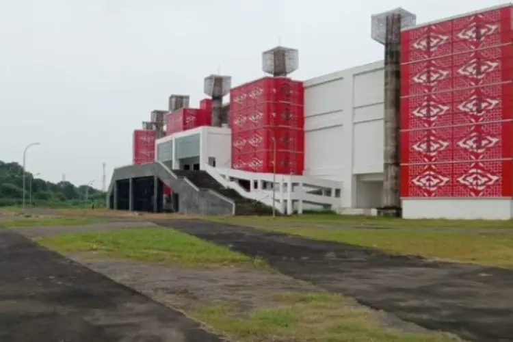 Kabupaten Cirebon Kembangkan Kawasan Sport Center dengan Membangun 30 Shelter Senilah Rp4,5 Miliar di Watubelah
