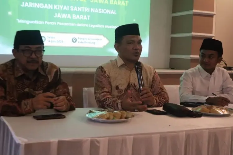 Pesantren Dipinggirkan Dedi Mulyadi, Para Kyai dan Santri  se-Jabar Siap Melawan