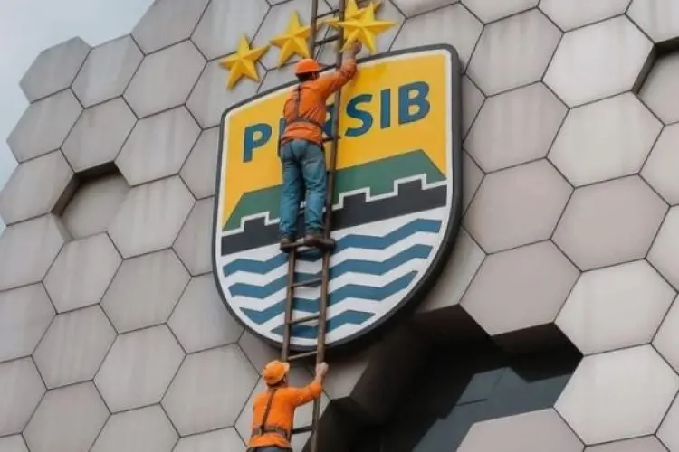 Persebaya Incar Saddil, Persib Bisa Dapat Ernando Ari?