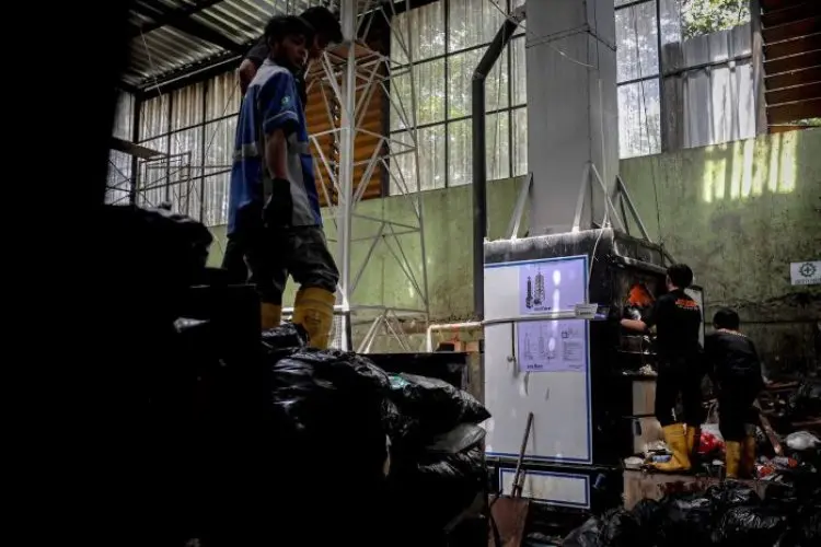 TPS Cibeunying Jadi Contoh Pengelolaan Sampah Modern di Kota Bandung