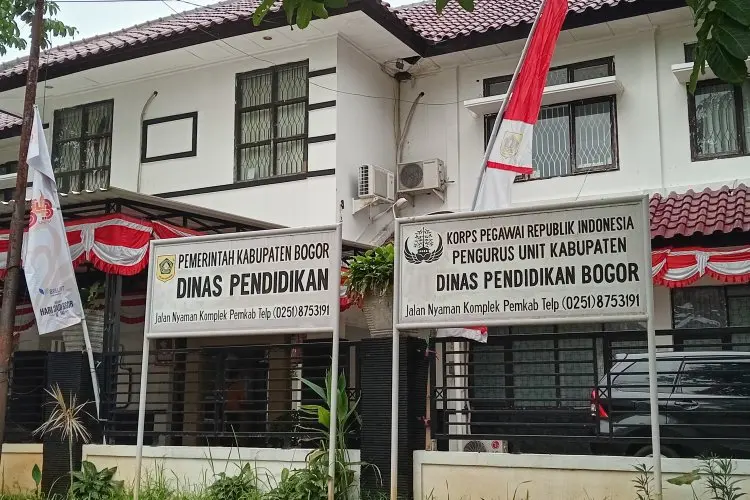 Diduga Selingkuh, Dua Oknum Pejabat Dinas Pendidikan Kabupaten Bogor Terancam Kena Sanksi Berat