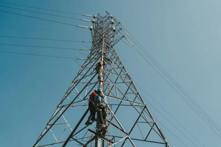 Durasi dan Frekuensi Gangguan Listrik Menurun, PLN Catat Kinerja Operasional Positif sepanjang 2024