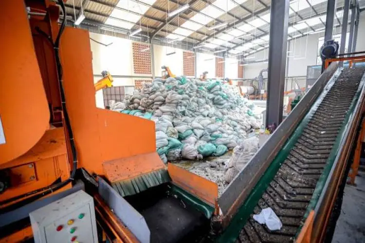 Farhan Bilang Penanganan Sampah Harus Komprehensif dan Kolaboratif