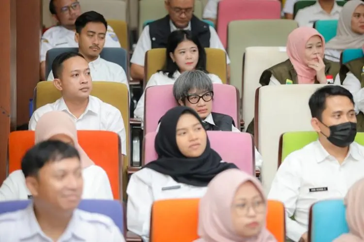 Pemkot Bandung Terima 47 CPNS, Farhan Ingatkan soal 'Belok Kiri'