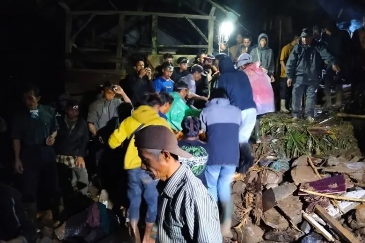Bencana Tanah Longsor di Cisewu Garut, Satu Keluarga Tewas